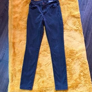 High waisted Aeropostale jegging.